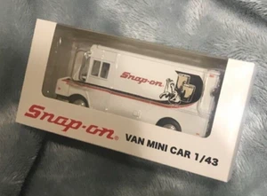 Snap-on Step Van Miniature Delivery Truck 1/43 Scale Diecast Model Car White - Picture 1 of 4