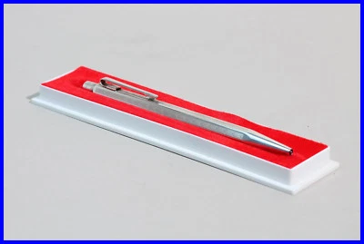 BOLÍGRAFO Ecridor cincelado CARAN D'ACHE plateado enchapado en CAJA / hecho en Suiza Foto 1 de 4