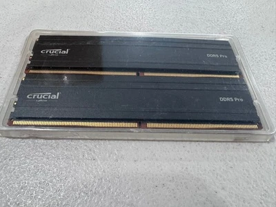 Crucial - Pro 64GB (2x32GB) DDR5 5600MHz C46 UDIMM Desktop Memory - Black - Image 1 of 3