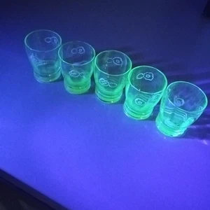 lots of 5 enamel urinaline glasses - Picture 1 of 8