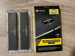 Corsair VENGEANCE LPX 16GB (2x8GB) DDR4 DRAM Arbeitsspeicher... - Bild 1 von 3