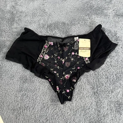 Calcinha preta curta menino vintage nova com etiquetas 9 L renda bordado floral tesouros secretos náilon - Imagem 1 de 4