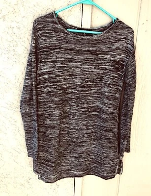 Ellen Tracy 套衫毛衣 S 码黑色灰色长袖圆领棉混纺 — 第 1/4 张图片