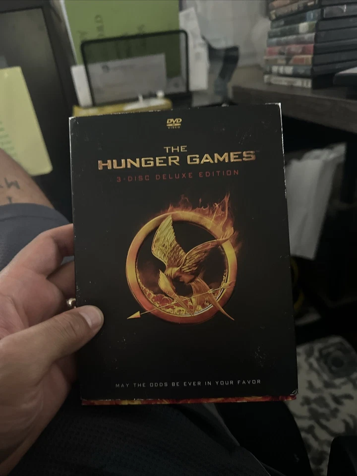 The Hunger Games 3-Disc Deluxe Edition DVD Set 2012 Jennifer Lawrence Action - Image 1 of 1