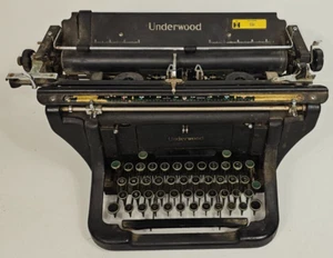 Macchina da scrivere vintage anni 40 Underwood Elliott Fisher Ltd. Toronto - Foto 1 di 7