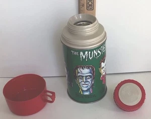 THE MUNSTERS Vintage 1965 Metal Thermos Excellent Condition. - Picture 1 of 12