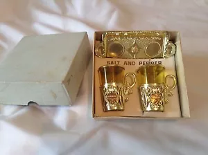 Bandeja de gafas vintage de plástico souvenir pimienta sal dorada de Kentucky nuevas en caja Hong Kong - Imagen 1 de 9