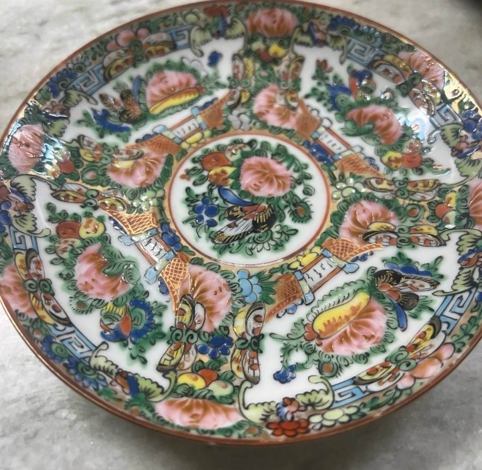Antiguo platillo Rose Canton Foto 1 de 3