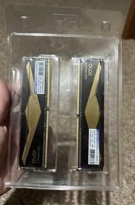 OLOY 16GB DDR4-3000 PC4-24000 UDIMM Memory - Picture 1 of 3