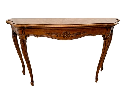 Sofá mesa vintage Thomasville francés country tallado roble dorado circa 1981 Foto 1 de 4