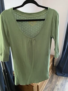 Arizona Jeans Co Women’s Knit Top Green SZ L - Picture 1 of 4