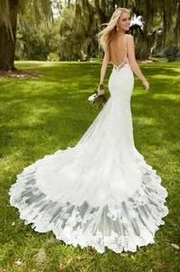Martina Liana backless wedding dress - Brand new with tags still attached - Picture 1 of 6