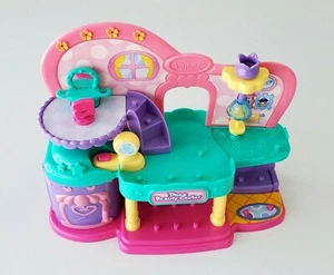SQUINKIES Doos Beauty Center 2011 Pretend Play PLAYSET (Playset Only) - Picture 1 of 11