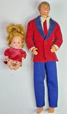 ❤️ Muñecas vintage Heart Family: papá Ken y niña Mattel vestidas 1968 1976 Foto 1 de 4