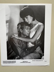 Psycho II 1983 Meg Tilly Anthony Perkins foto stampa celebrità studio originale - Foto 1 di 1