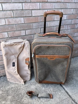 Hartmann Expandable Tweed/Leather 22" Rolling Wheeled Carry on W/Gourmet Bag - Image 1 of 4