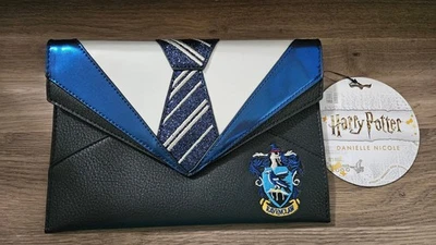 Bolso sin asas uniforme Danielle Nicole Ravenclaw Foto 1 de 3