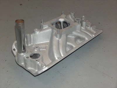 Colector de admisión de aluminio vintage Edelbrock AMC 304 401 V8 AMC Torker 2930 Foto 1 de 4