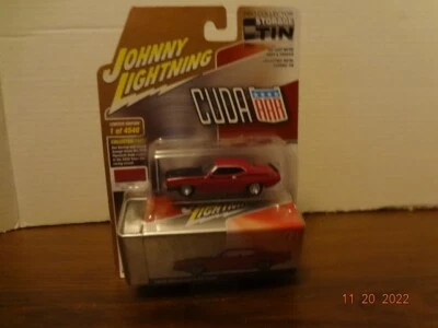 Johnny Lightning 1970 Plymouth AAR Cuda w/ Matching Storage Tin - Image 1 of 3