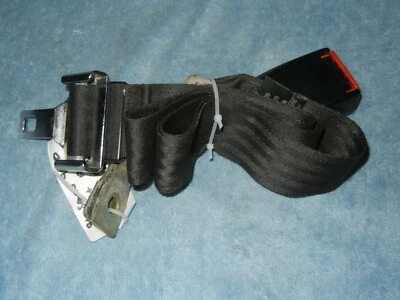 Receptor de cinturón de seguridad trasero izquierdo SAAB 9000 1996 con hebilla/cinturón 4037040 F1 Foto 1 de 4