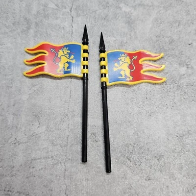 Paquete de 2 accesorios personalizados de bloque de bandera de león para minifiguras de castillo A12LFG01 Foto 1 de 3