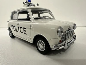 Kyosho Mini Cooper S Police 1:18 Classic British Car 1/18 WHITE - Picture 1 of 13