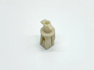 Mercedes W211 Headlight Projector Ball / Socket Holder Replacement Clips (3x) - Picture 1 of 4