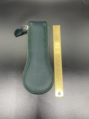 Estuche de almacenamiento de reloj de viaje de cuero con cremallera verde hecho a mano Foto 1 de 4
