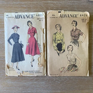 Vestidos y blusas vintage de los años 50 con patrones de costura de Advance para damas | Lote de 2 - Imagen 1 de 2