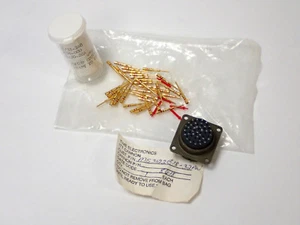 ITT CANNON MS3122E18-32PW CIRCULAR MIL SPEC AIRCRAFT CONNECTOR BOX MOUNT, NOS! - Picture 1 of 11