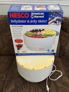 Nesco Dehydrator and Jerky Maker - Model  FD40BJ6 4 Trays - Tested - Nice W/Box
