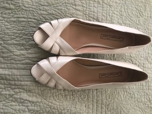 carriage court shoes