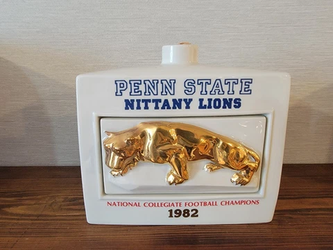 1982 PENN STATE NITTANY LIONS FOOTBALL MASCOT DECANTER. PSU NATIONAL CHAMPIONS Cover
