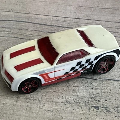 Hot Wheels 2005 BULLY GOAT 2012 Wall Tracks Auto Motion Speedway HEAVILY PLAYED - Image 1 of 4