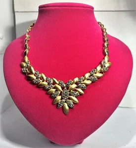 BETSEY JOHNSON JEWELRY STATEMENT NECKLACE GOLD & CRYSTAL CHOKER WITH TAG - Picture 1 of 5