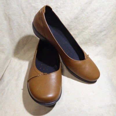 🩰 Hotter Comfort Slip-On Ballet Flats sz 9.5 M Whiskey Brown Leather; Details - Image 1 of 4