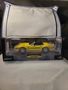 1:18 GREENLIGHT 1986 CHEVY CORVETTE 70TH INDY 500 PACE CAR - Picture 1 of 7