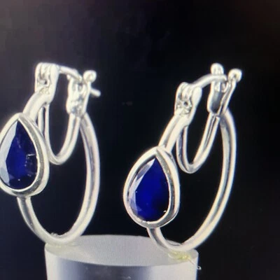 Aretes tipo argolla de zafiro azul de Madagascar en platino sobre plata de ley de 3,00 quilates Foto 1 de 4