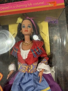 BARBIE 2256 ITALIAN BARBIE MATTEL VINTAGE 1992 DOLLS OF THE WORLD COLLECTION - Picture 1 of 6