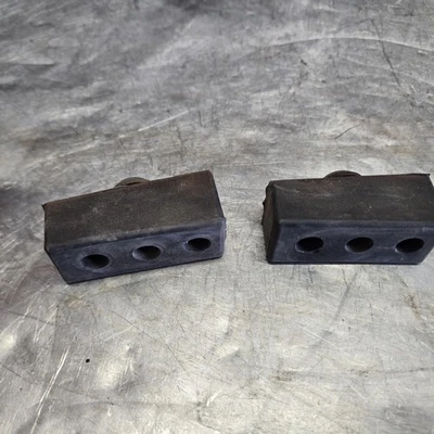 Honda Atc250r 1984 guardabarros trasero montaje de goma  Foto 1 de 4