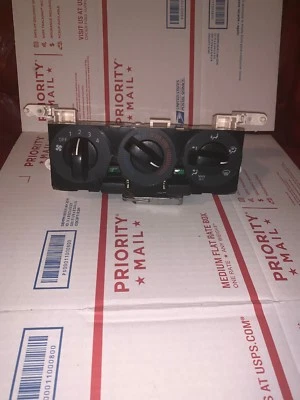 Control de calefacción aire acondicionado clima temperatura Nissan 200SX Sentra 1998 98 1999 99 443563 Foto 1 de 4