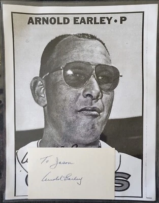 Arnold Earley Autograph Boston Red Sox MLB 3x5 Index Card - Image 1 of 2