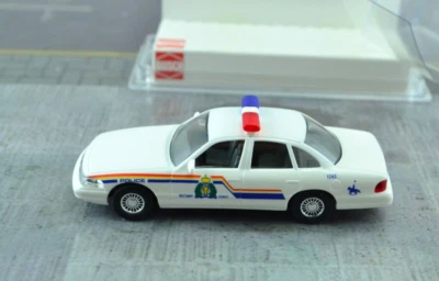 Busch 49006 Ford Crown Victoria RCMP Canada Police car HO 1:87 - Image 1 of 2