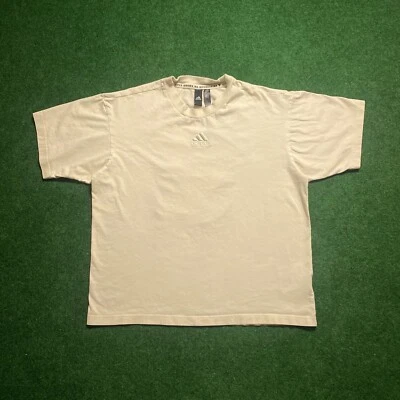 Женские Adidas любовь знает без границ центр трилистник сердце футболка кремовый M - Изображение 1 из 4