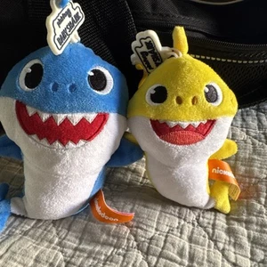 Pinkfong Baby Shark Clip On Key Chain/Coin Purse Blue and Orange Lot of 2 - Picture 1 of 12