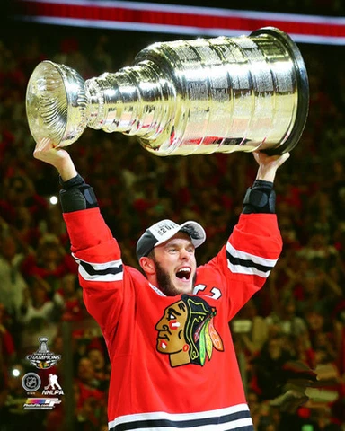 Jonathan Toews RAISE THE STANLEY CUP 2015 Chicago Blackhawks NHL Premium Poster Cover