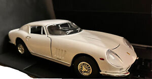 1966 Ferrari GTB-4 White 1:18 European Classics ERTL DieCast no box