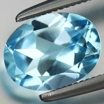 1.52ct T.W 8x6mm Oval Natural Sky Blue Topaz Brazil Gemstone - Image 1 of 4