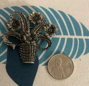 Vintage Silber Farbe Blumenkorb Floral Brosche Pin C Verschluss unmarkiert 2" - Bild 1 von 2