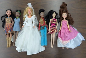 6 Stück Disney Hasbro Modepuppen Prinzessin London Tiana Hochzeit Western - Bild 1 von 2